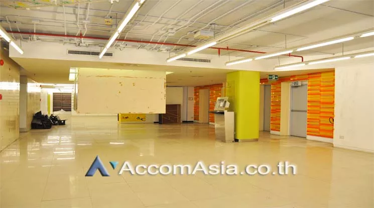 9  Office Space For Rent in Silom ,Bangkok BTS Surasak at Double A tower AA11173